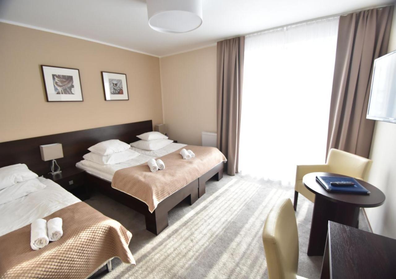 Hotel Santa Monica Mikołajki Luaran gambar