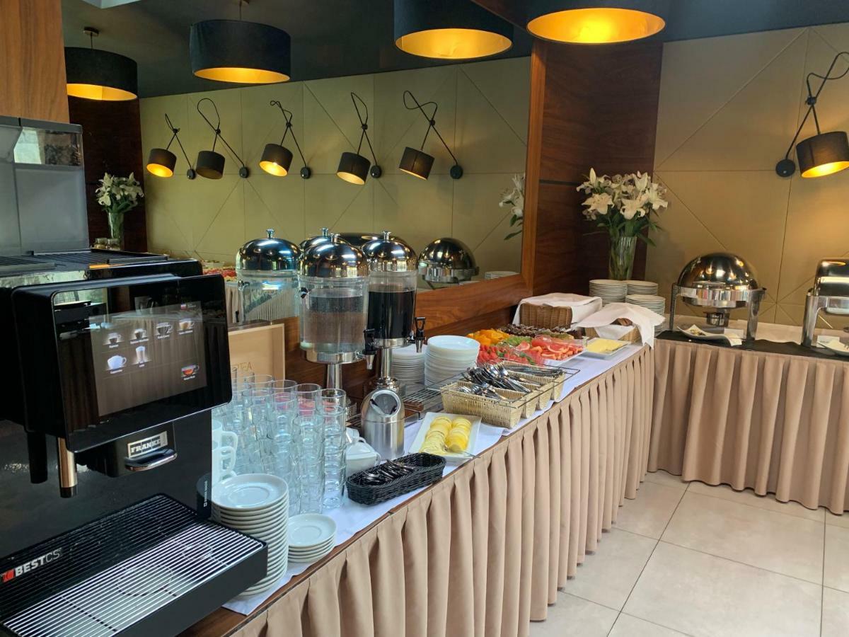 Hotel Santa Monica Mikołajki Luaran gambar